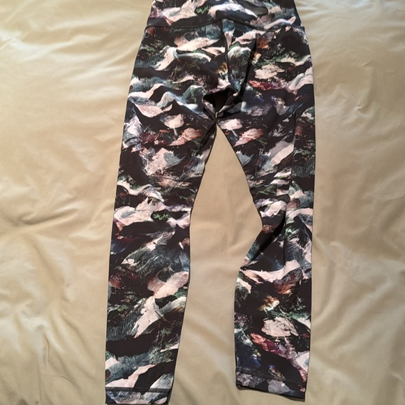 Lululemon tights - Picture 2 of 4